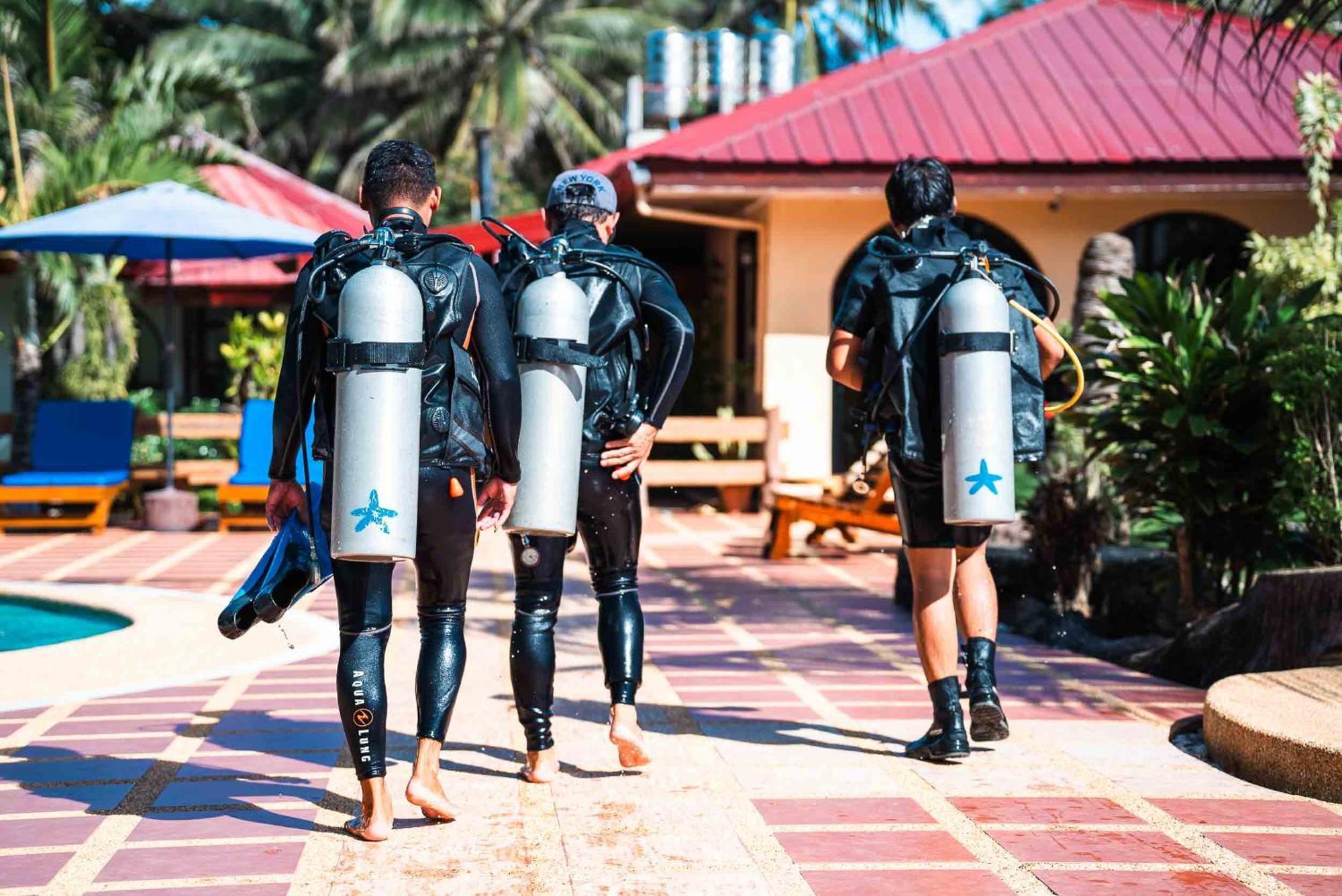 Blue Star Dive And Resort Анда Екстер'єр фото